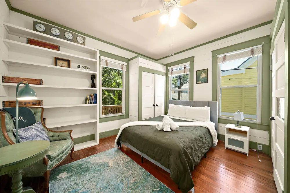 1112 17th Street Galveston, TX 77550