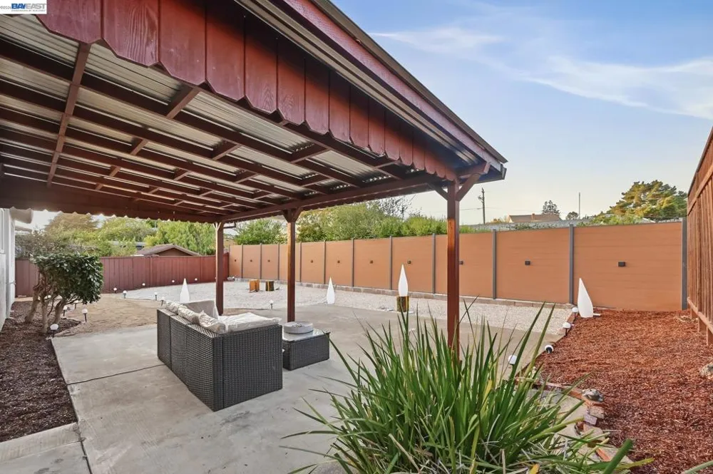 4884 Larimer Way Castro Valley, CA 94546