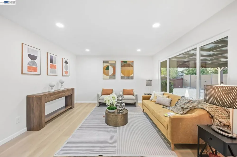 4884 Larimer Way Castro Valley, CA 94546
