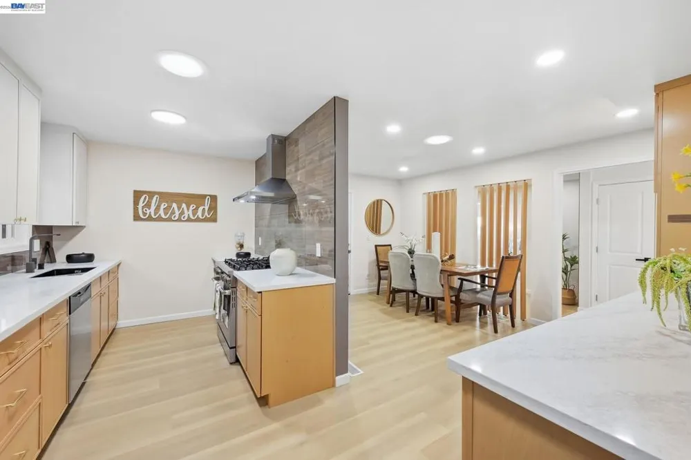 4884 Larimer Way Castro Valley, CA 94546