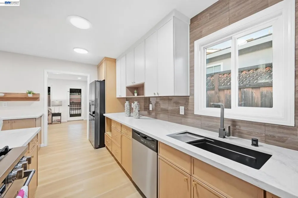 4884 Larimer Way Castro Valley, CA 94546