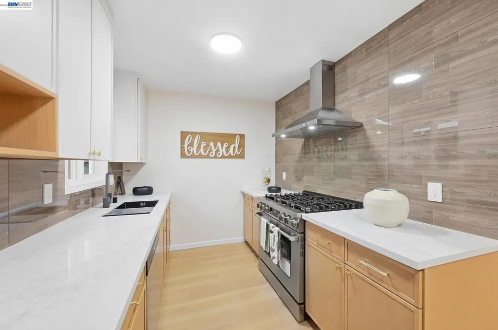 4884 Larimer Way Castro Valley, CA 94546