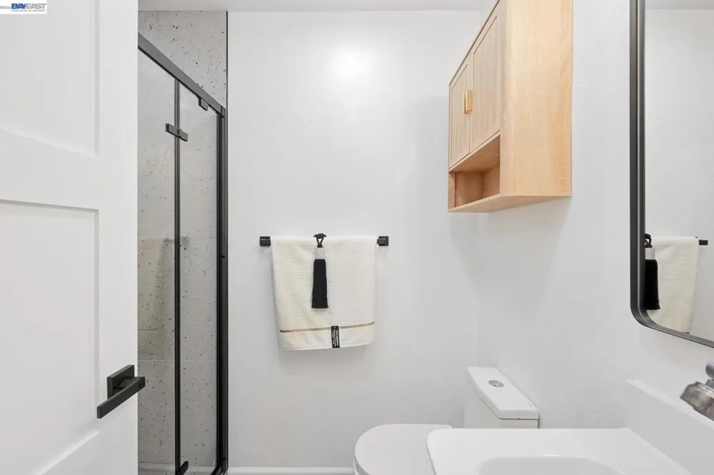 4884 Larimer Way Castro Valley, CA 94546