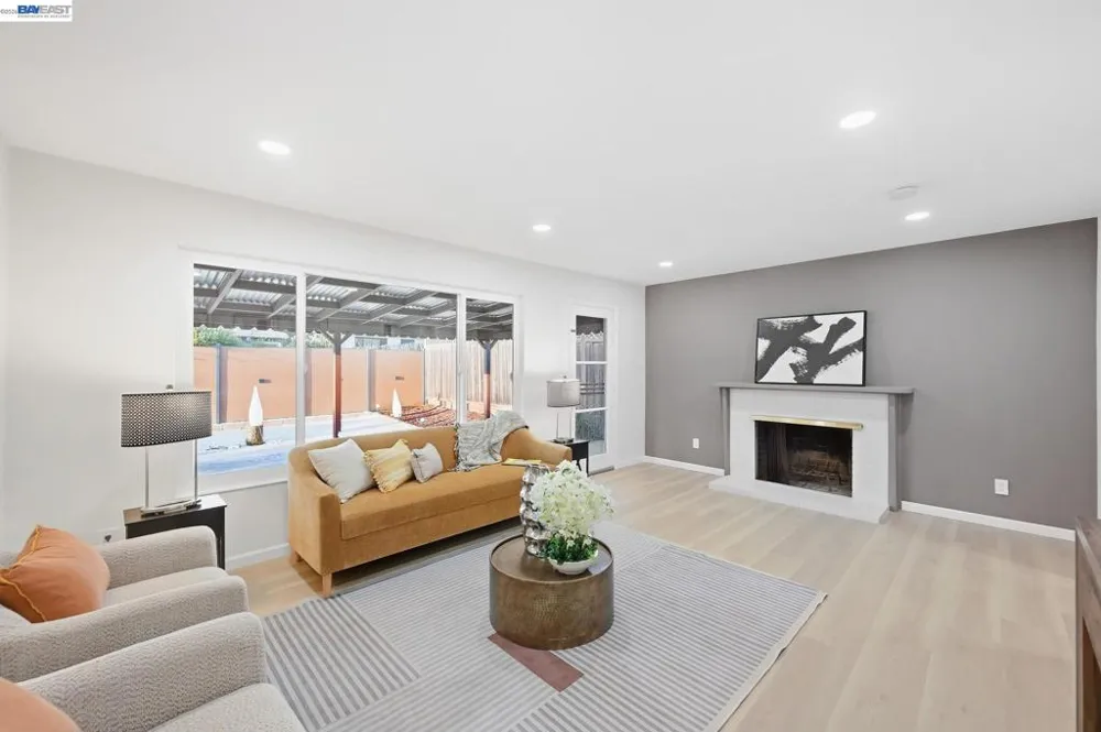 4884 Larimer Way Castro Valley, CA 94546