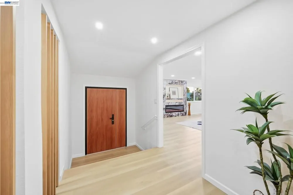 4884 Larimer Way Castro Valley, CA 94546