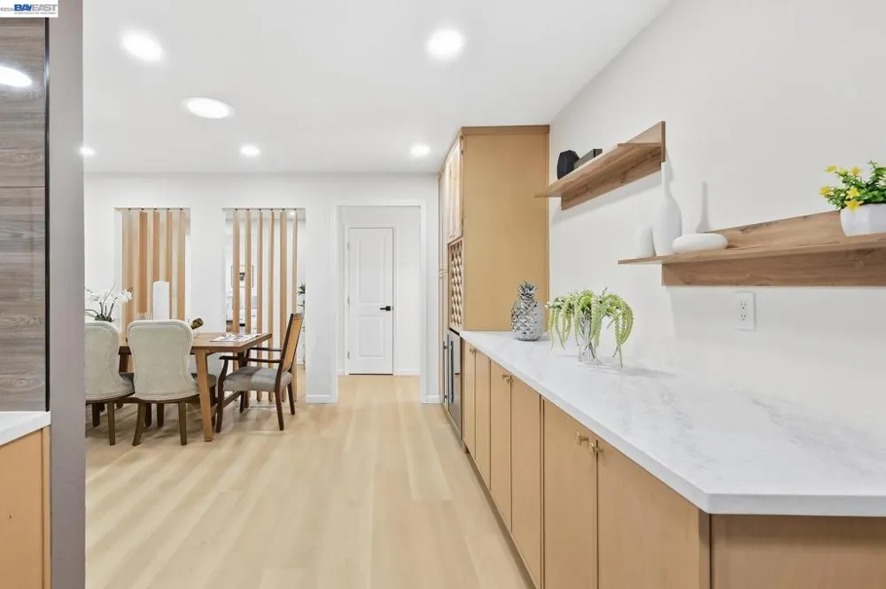 4884 Larimer Way Castro Valley, CA 94546