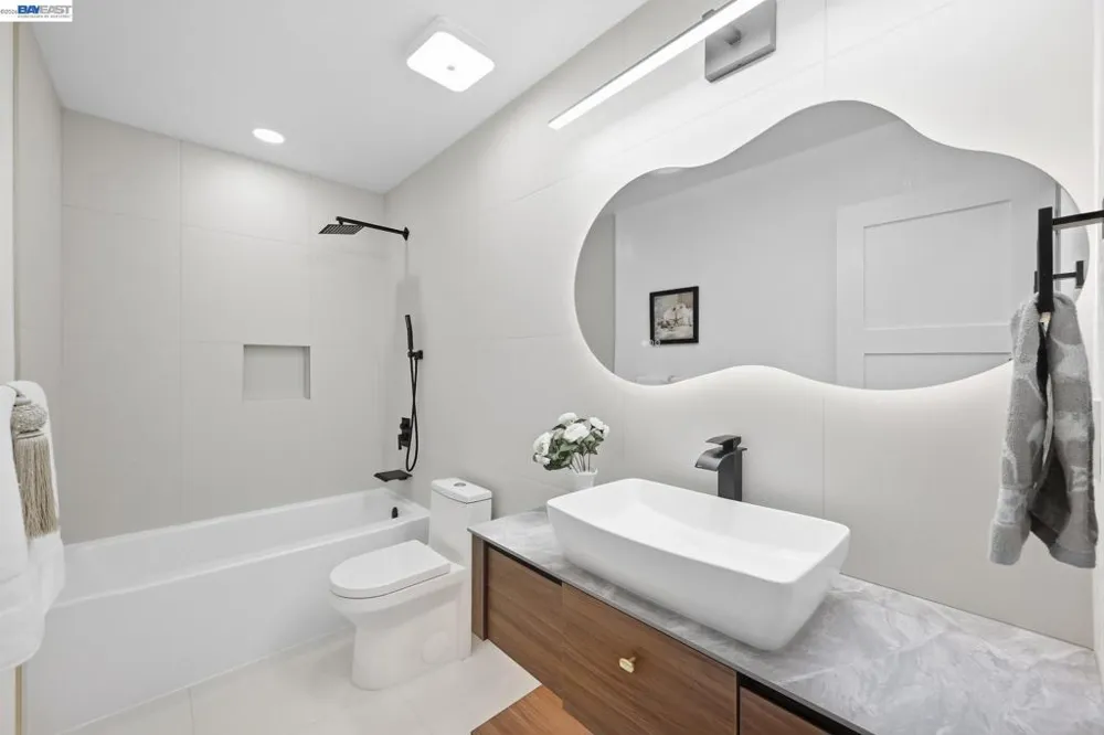 4884 Larimer Way Castro Valley, CA 94546