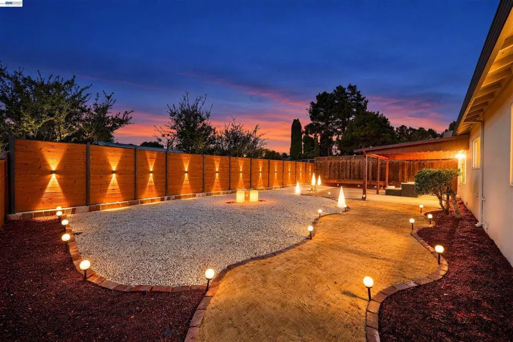 4884 Larimer Way Castro Valley, CA 94546