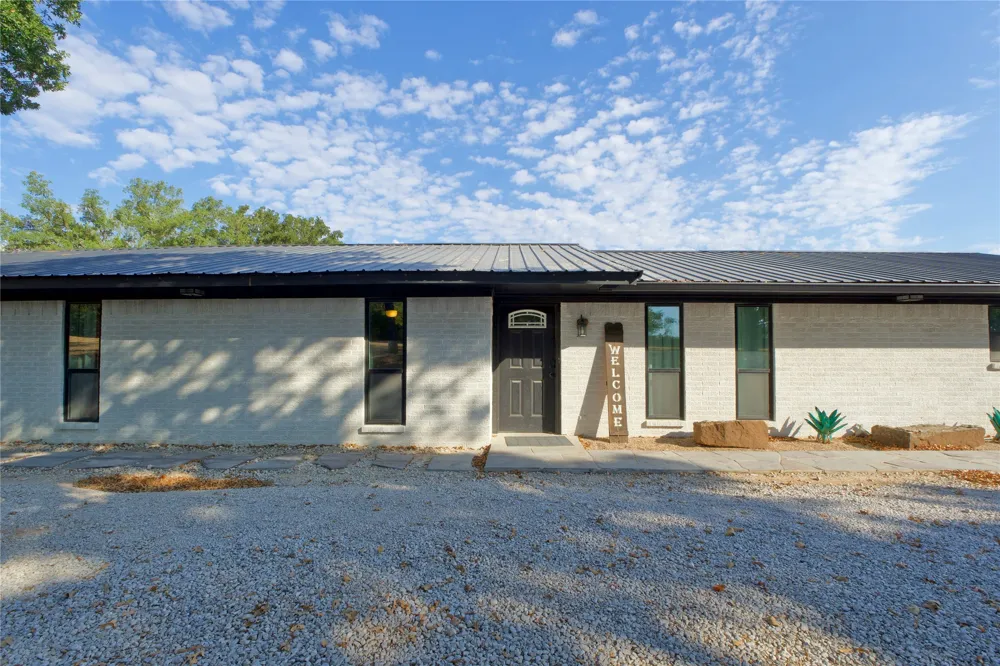 153 Wagner Road St Jo, TX 76265