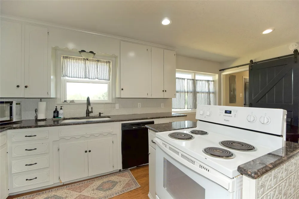 153 Wagner Road St Jo, TX 76265