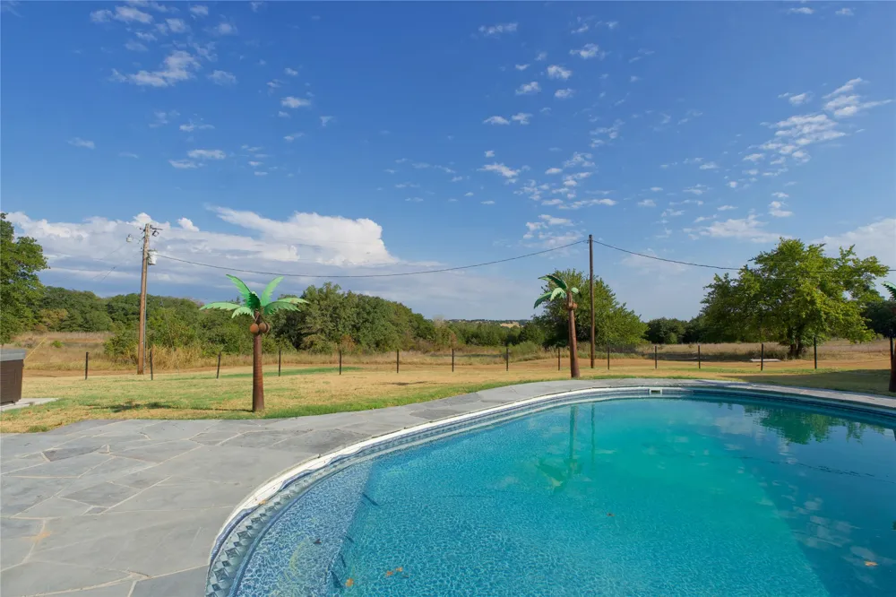 153 Wagner Road St Jo, TX 76265