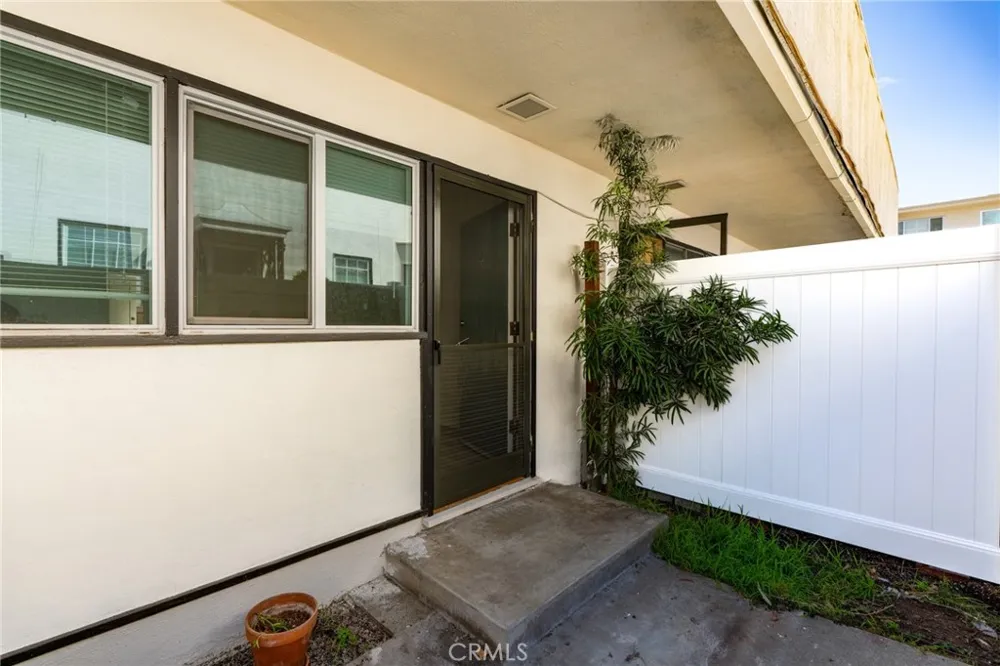 415 S El Molino Avenue #8 Pasadena, CA 91101