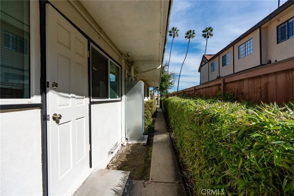 415 S El Molino Avenue #8 Pasadena, CA 91101