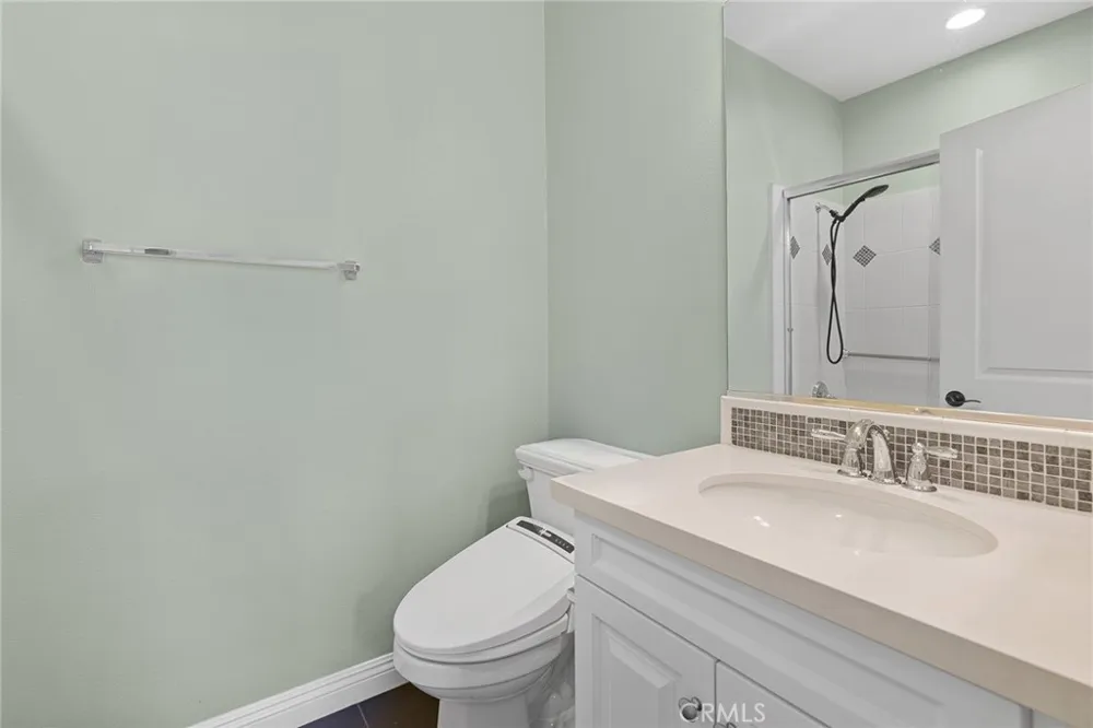 1009 Newhall Brea, CA 92821