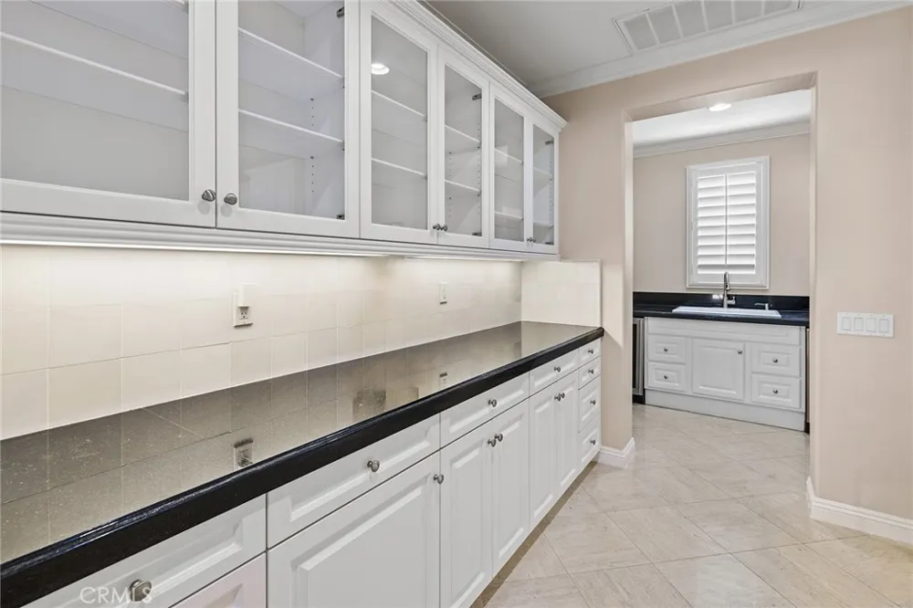 1009 Newhall Brea, CA 92821