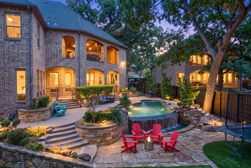 1700 Surrey Lane McKinney, TX 75072