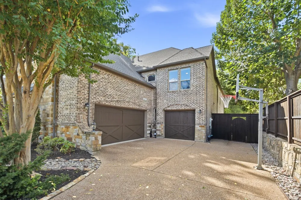 1700 Surrey Lane McKinney, TX 75072