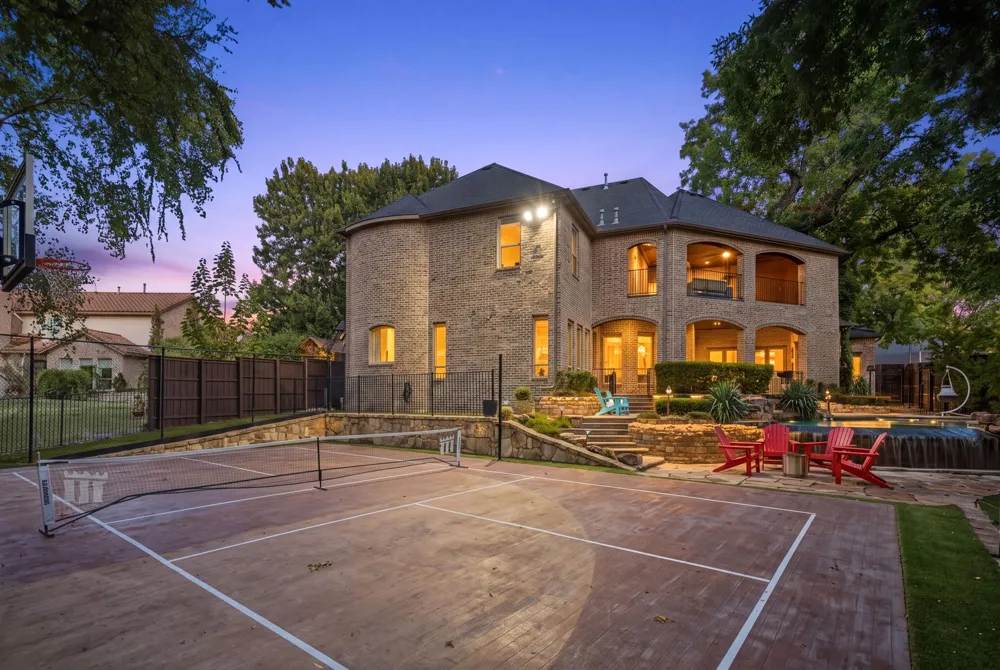 1700 Surrey Lane McKinney, TX 75072