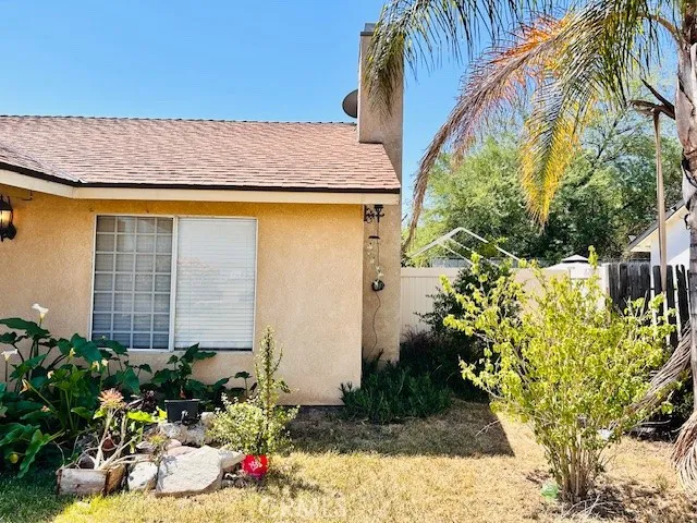 441 Placentia Perris, CA 92571