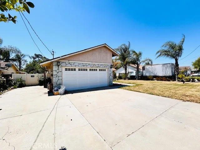 441 Placentia Perris, CA 92571