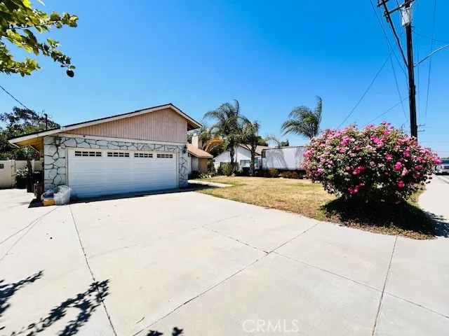 441 Placentia Perris, CA 92571
