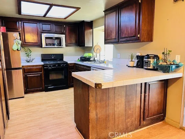441 Placentia Perris, CA 92571