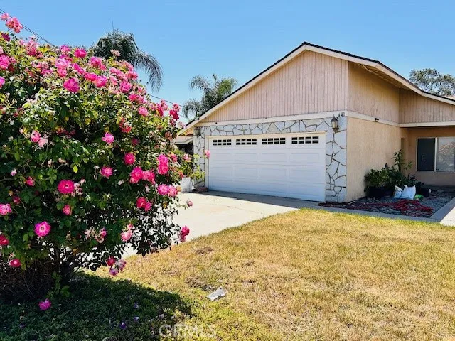 441 Placentia Perris, CA 92571