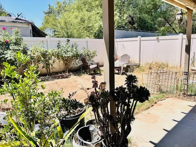 441 Placentia Perris, CA 92571