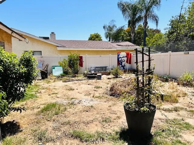 441 Placentia Perris, CA 92571