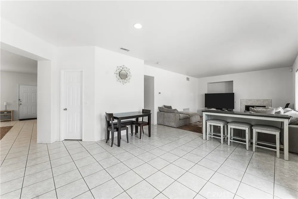 38318 Wakefield Palmdale, CA 93551
