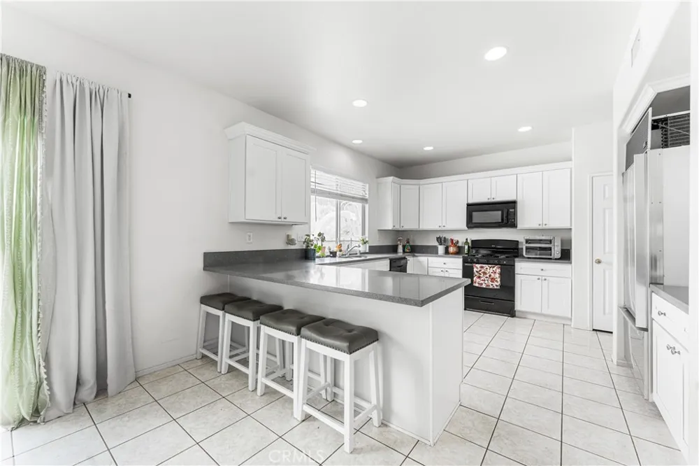 38318 Wakefield Palmdale, CA 93551