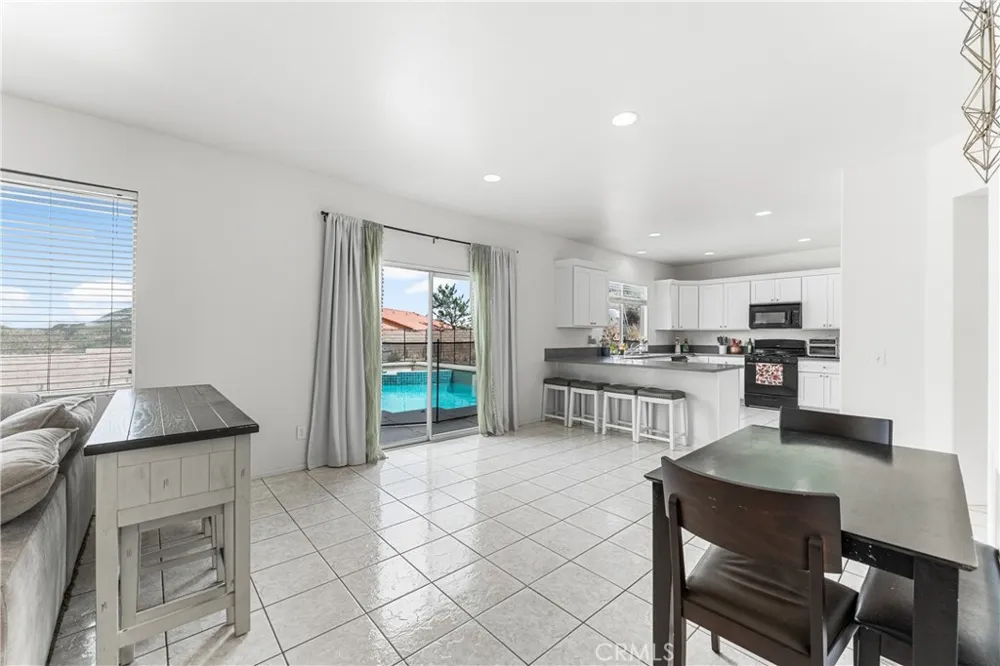 38318 Wakefield Palmdale, CA 93551