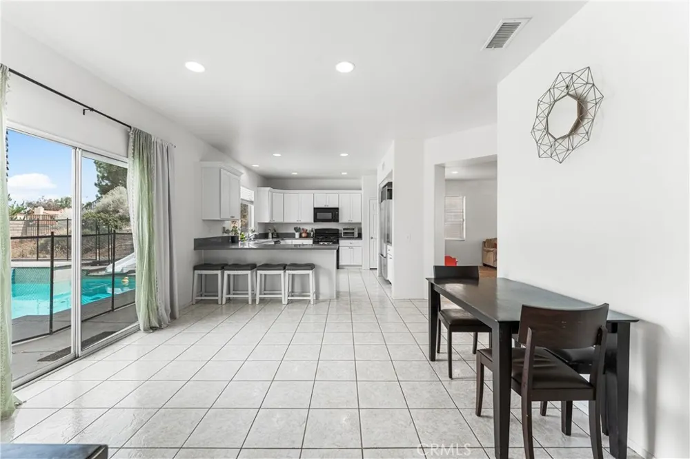 38318 Wakefield Palmdale, CA 93551