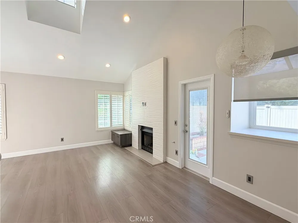 20783 E Crest Walnut, CA 91789