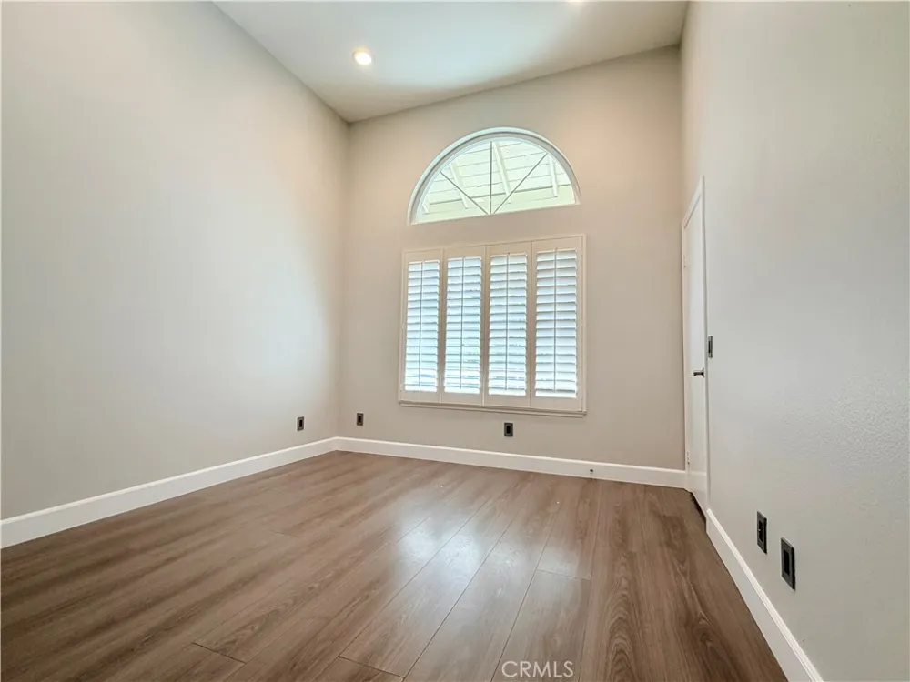 20783 E Crest Walnut, CA 91789