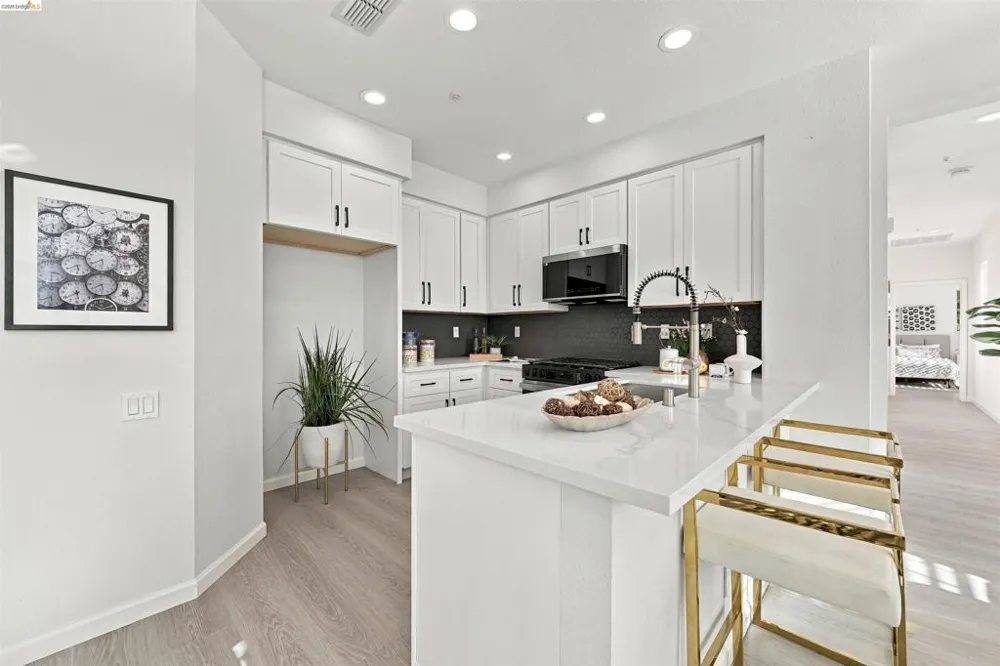 23389 Canyon Terrace Dr Castro Valley, CA 94552