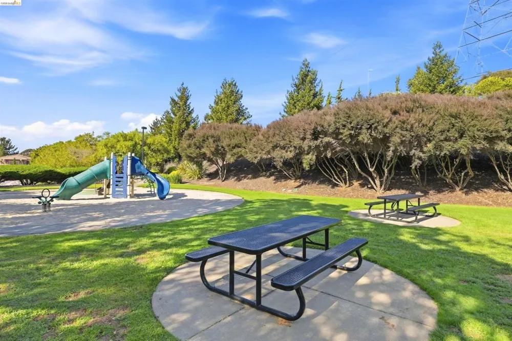 23389 Canyon Terrace Dr Castro Valley, CA 94552
