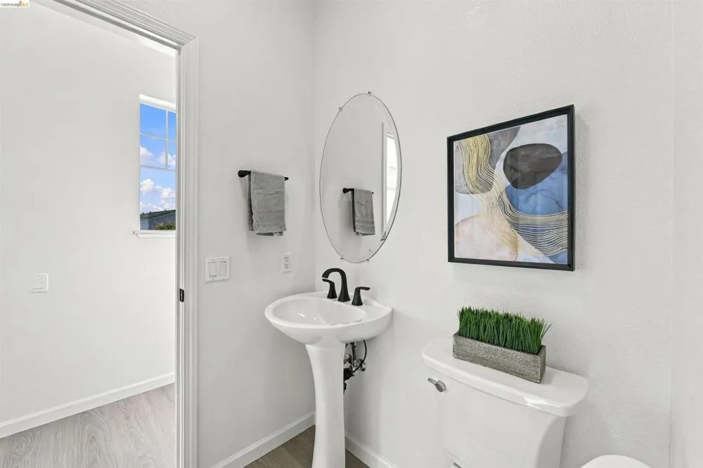 23389 Canyon Terrace Dr Castro Valley, CA 94552