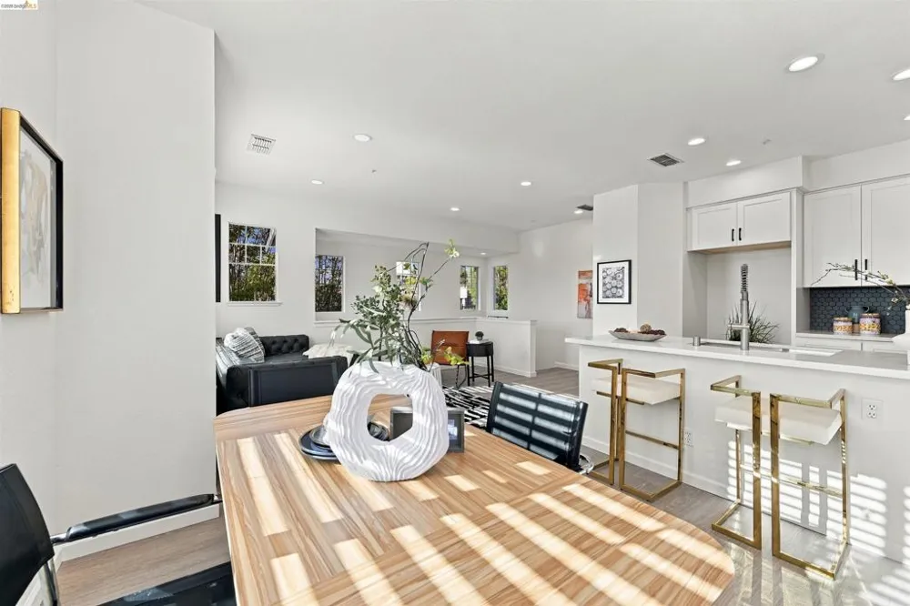 23389 Canyon Terrace Dr Castro Valley, CA 94552