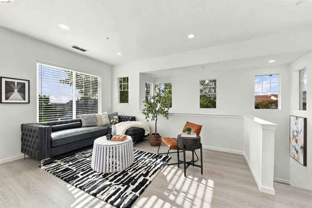 23389 Canyon Terrace Dr Castro Valley, CA 94552