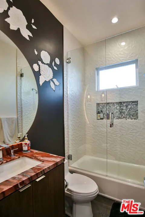 8501 Belford Avenue Los Angeles, CA 90045