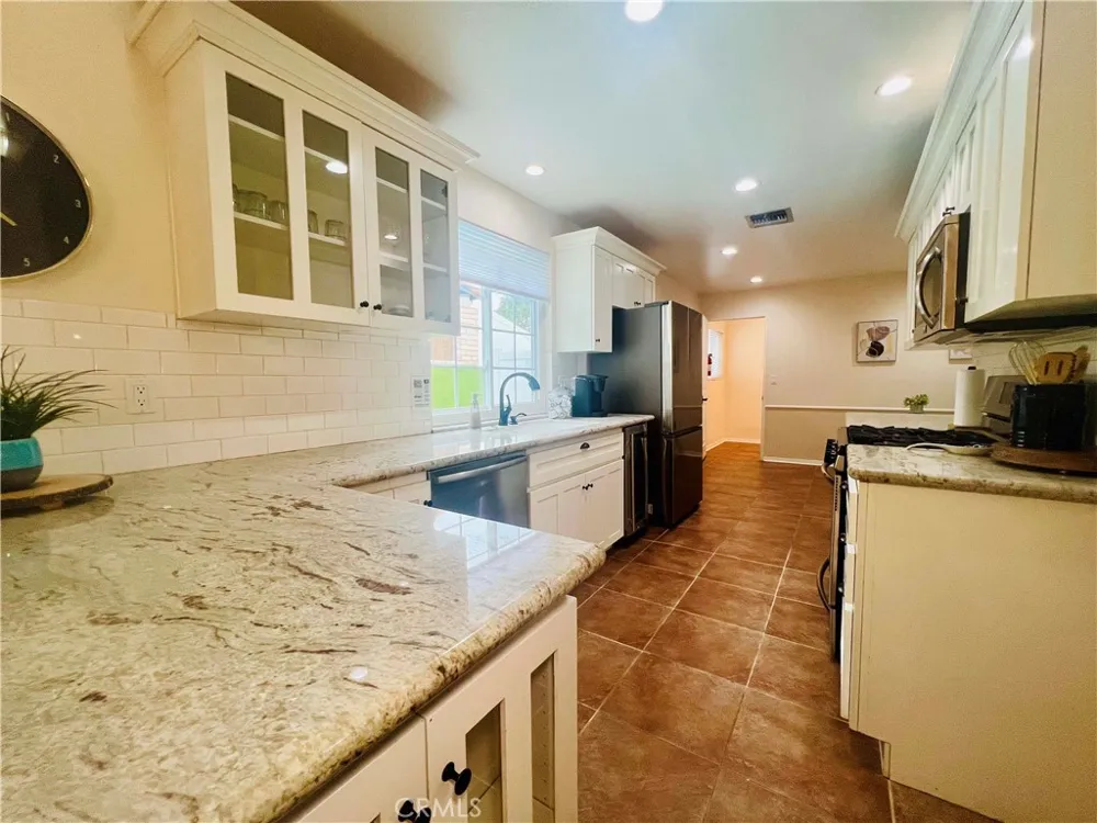 5309 Lockhurst Drive Woodland Hills, CA 91367