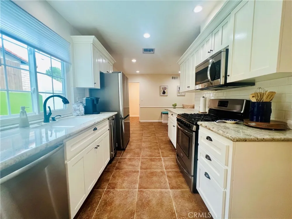5309 Lockhurst Drive Woodland Hills, CA 91367