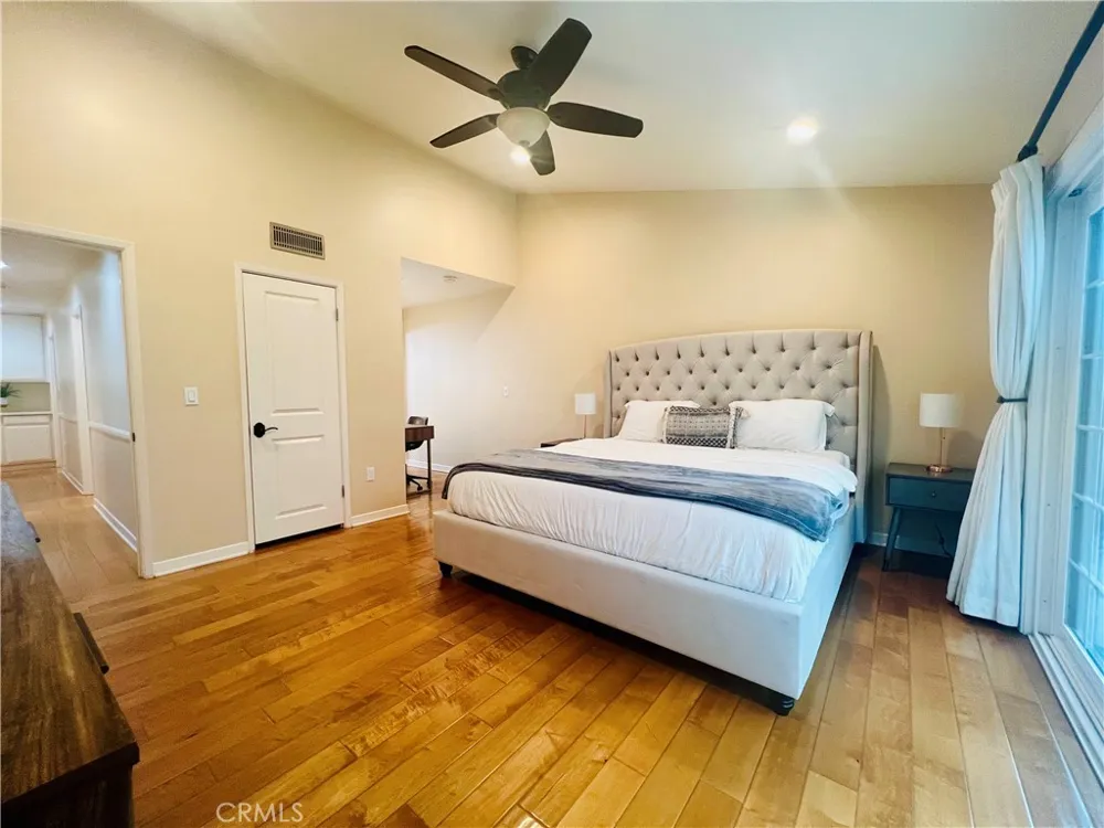5309 Lockhurst Drive Woodland Hills, CA 91367