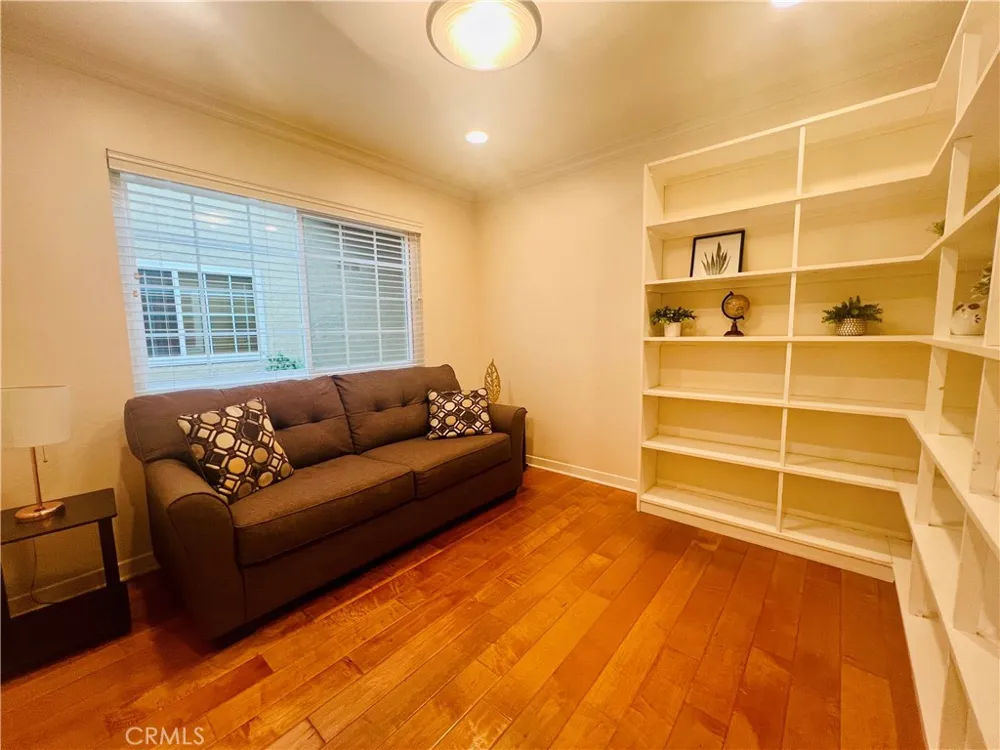 5309 Lockhurst Drive Woodland Hills, CA 91367