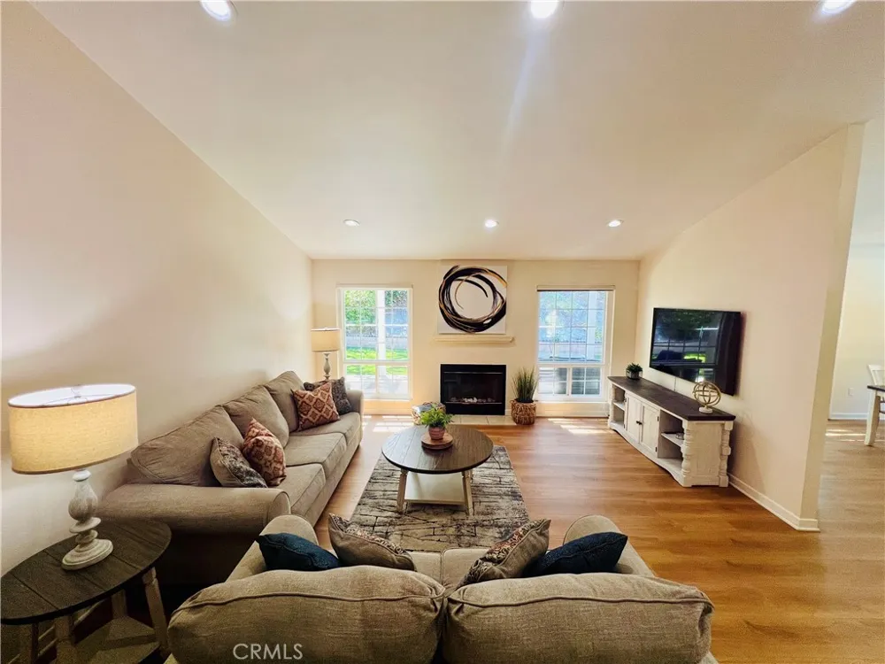 5309 Lockhurst Drive Woodland Hills, CA 91367