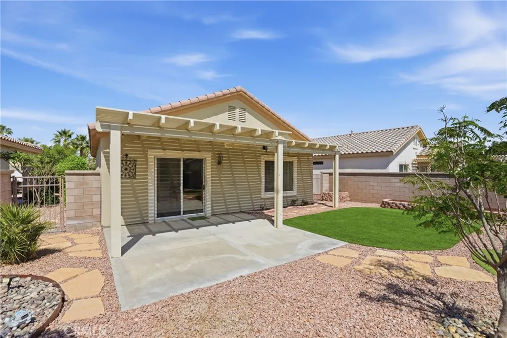 78697 Hampshire Palm Desert, CA 92211