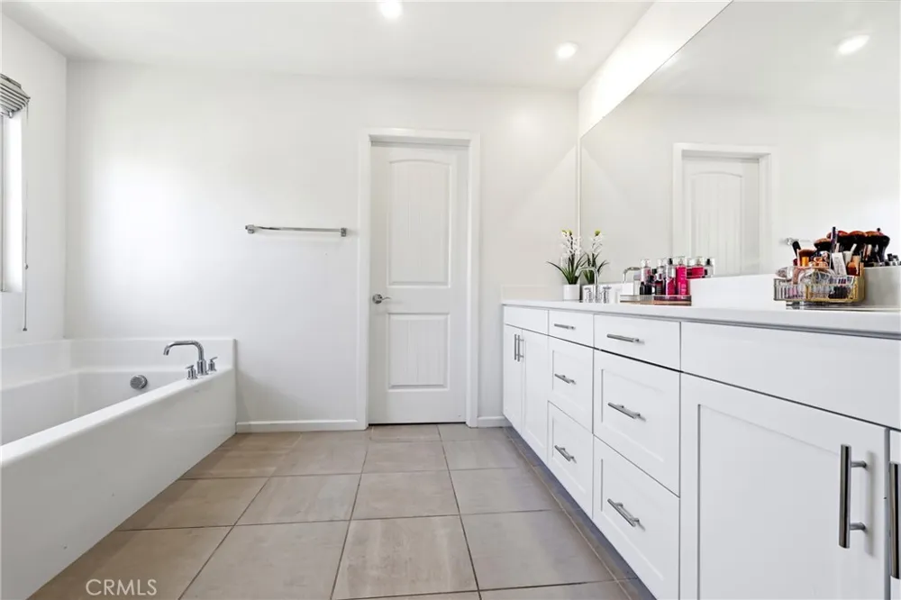 475 Glenwood Rialto, CA 92376