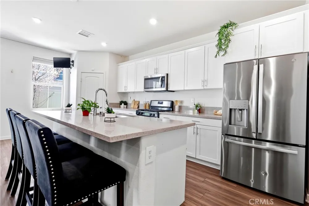 475 Glenwood Rialto, CA 92376