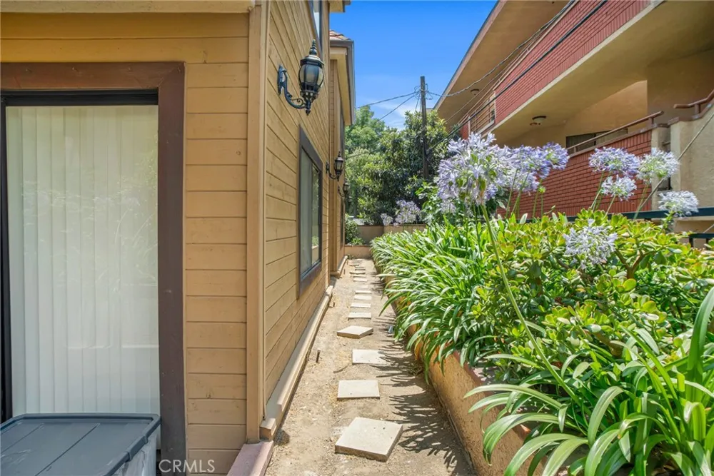1207 Columbus Avenue Glendale, CA 91202